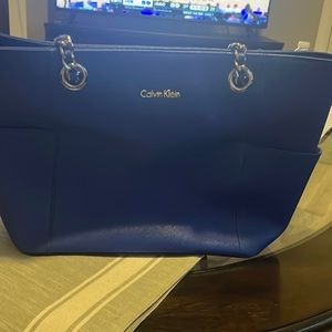 Royal blue Calvin Klein tote bag, used for a couple months, good condition.